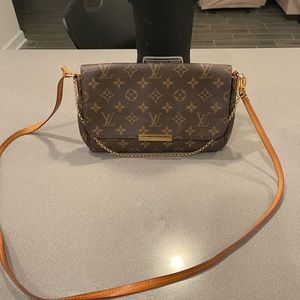 Authentic Louis Vuitton favorite mm monogram purse